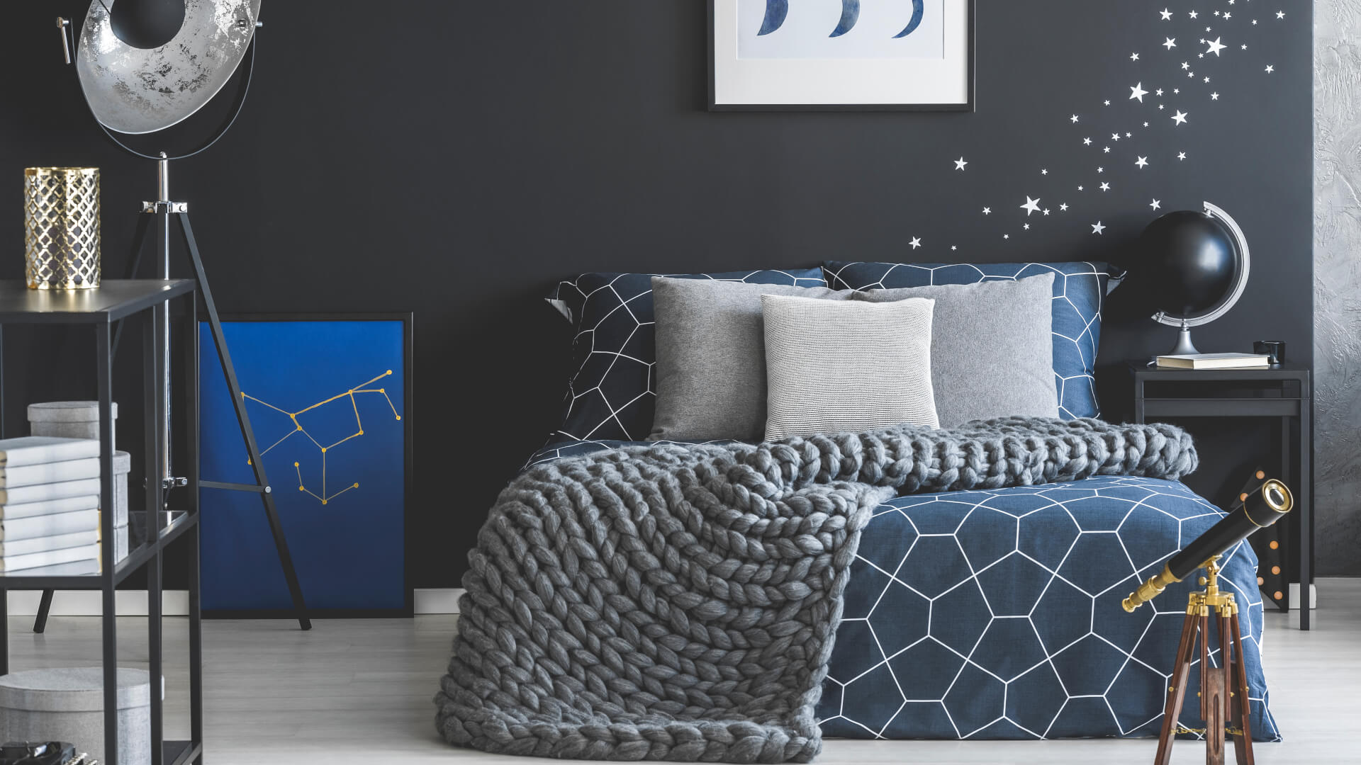 Hvězdný strop • sedan