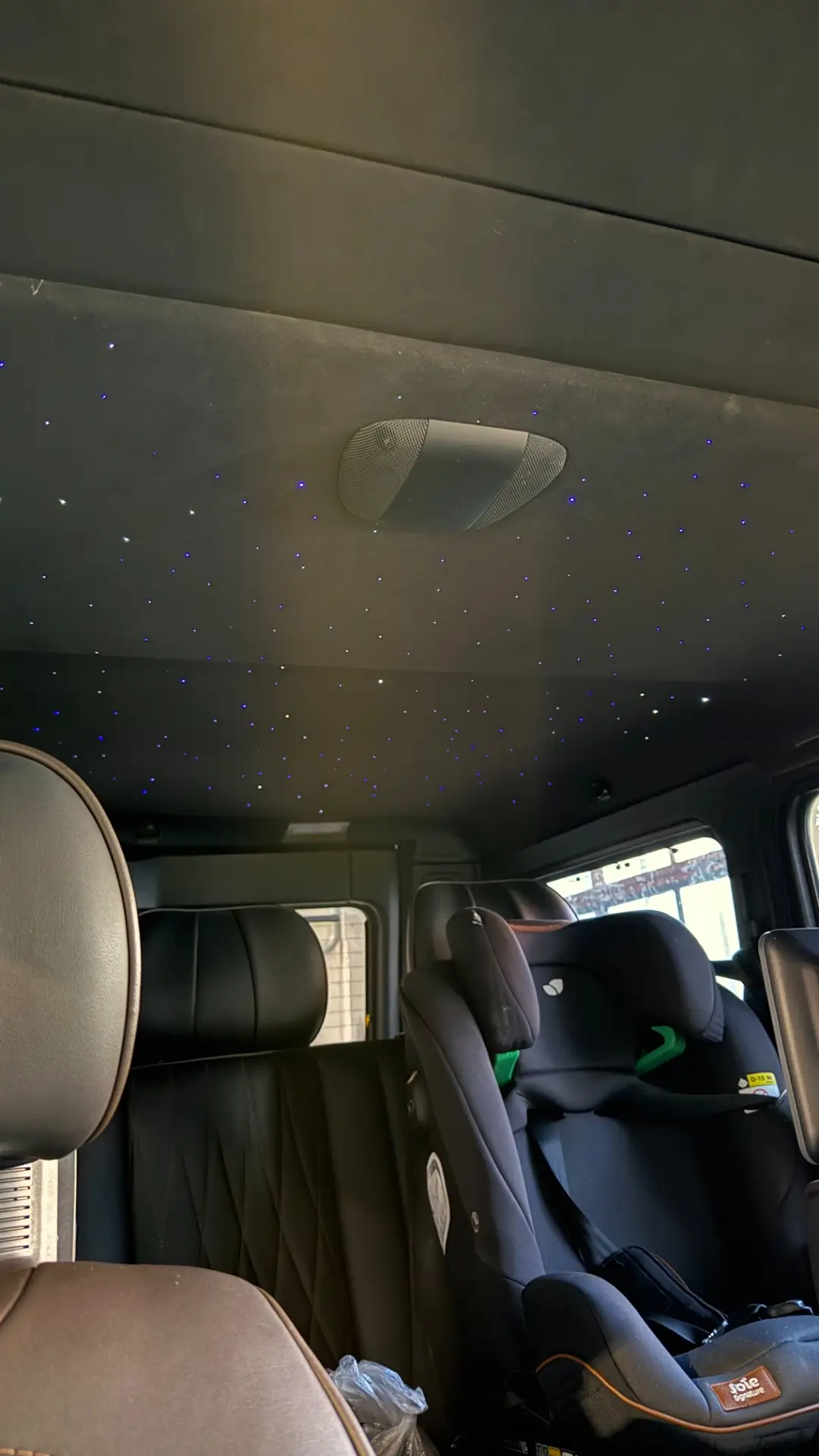 Mercedes G500 4X4 - jednobarevné nebe – foto 3